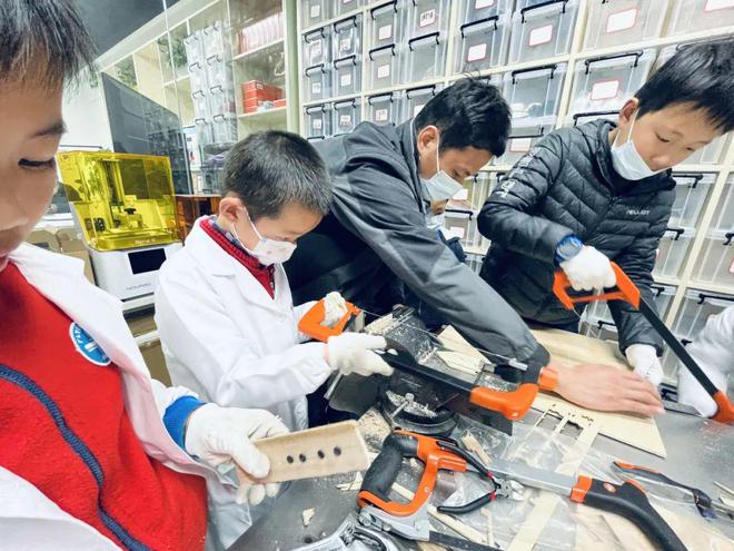 【口述塘桥】5个KAIYUN小房间一所微型“大学”(图5)