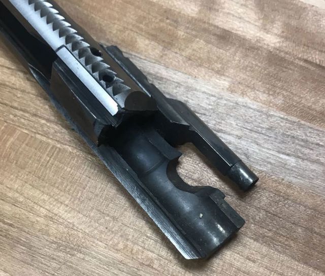 kaiyun网站为何军用枪的枪管要用铁棒钻出来就不能用模具灌注岂非更快?(图8) kaiyun网站为何军用枪的枪管要用铁棒钻出来就不能用模具灌注岂非更快?(图8)