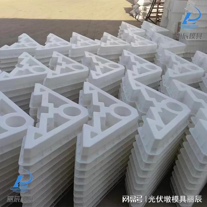 铁路护坡塑料模具 丽辰水渠连锁护坡模具(图3) 铁路护坡塑料模具 丽辰水渠连锁护坡模具(图3)
