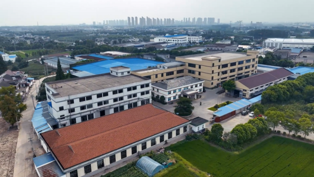 开云kaiyun官方网站“工业巨臂”托举制造业未来老牌机械厂以匠心铸就时代重器(图1) 开云kaiyun官方网站“工业巨臂”托举制造业未来老牌机械厂以匠心铸就时代重器(图1)