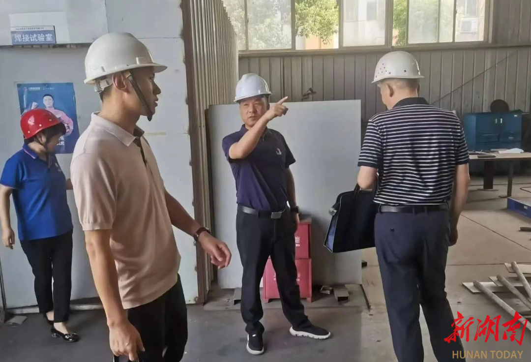新港区检查机械加工企业安全生产工作(图1) 新港区检查机械加工企业安全生产工作(图1)